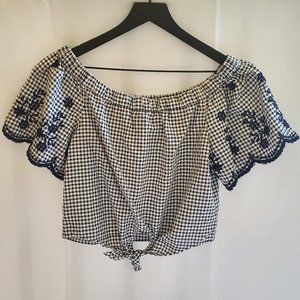 Forever 21 Off the Shoulder Crop Navy and White Checker Top Size M